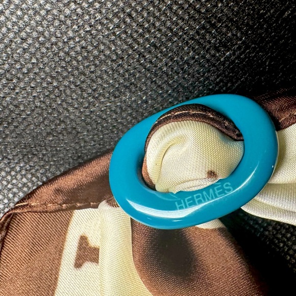 Hermès Scarf Ring in Blue Canard Chaine d’Ancre Ultra Rare- EXCELLENT CONDITION - Picture 2 of 8
